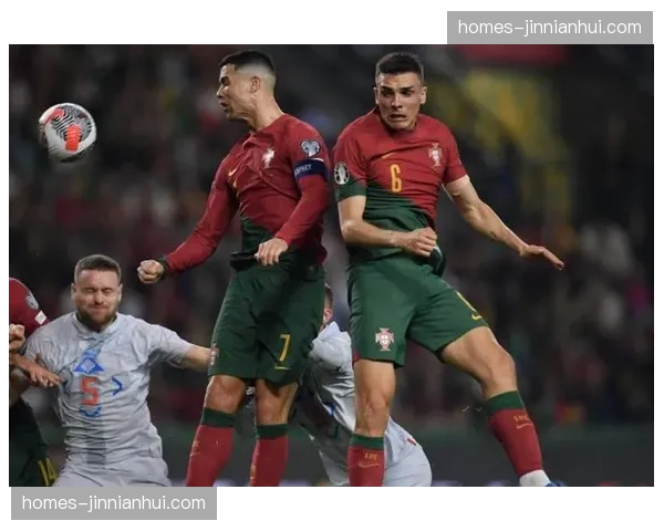 葡萄牙中后场群星云集 维蒂尼亚若昂内维斯双后腰稳固